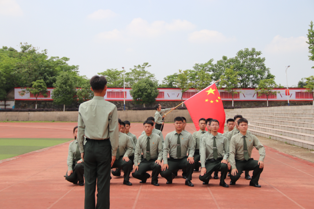 2024年南昌向遠(yuǎn)軌道技術(shù)學(xué)校“職業(yè)教育校園開放日”活動(dòng)圓滿落幕