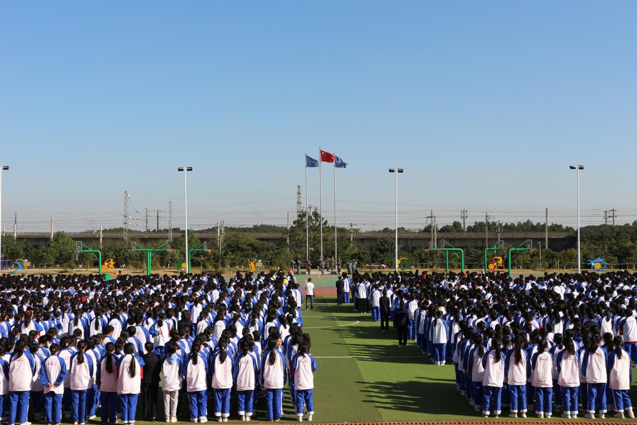 南昌向遠(yuǎn)軌道技術(shù)學(xué)校順利召開2019-2020學(xué)年度總結(jié)表彰大會(huì)